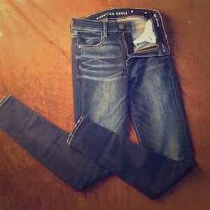 Size 2 American eagle Super stretch jeggings